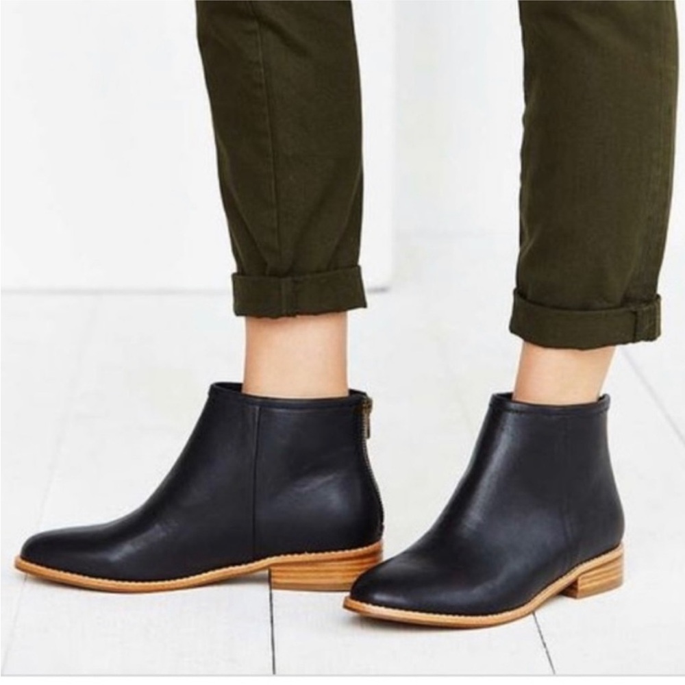 Urban Outfitters Poppy Ankle Booties Black